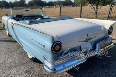 1957 FORD FAIRLANE 500 SUNLINER CONVERTIBLE - 6