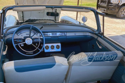 1957 FORD FAIRLANE 500 SUNLINER CONVERTIBLE - 12