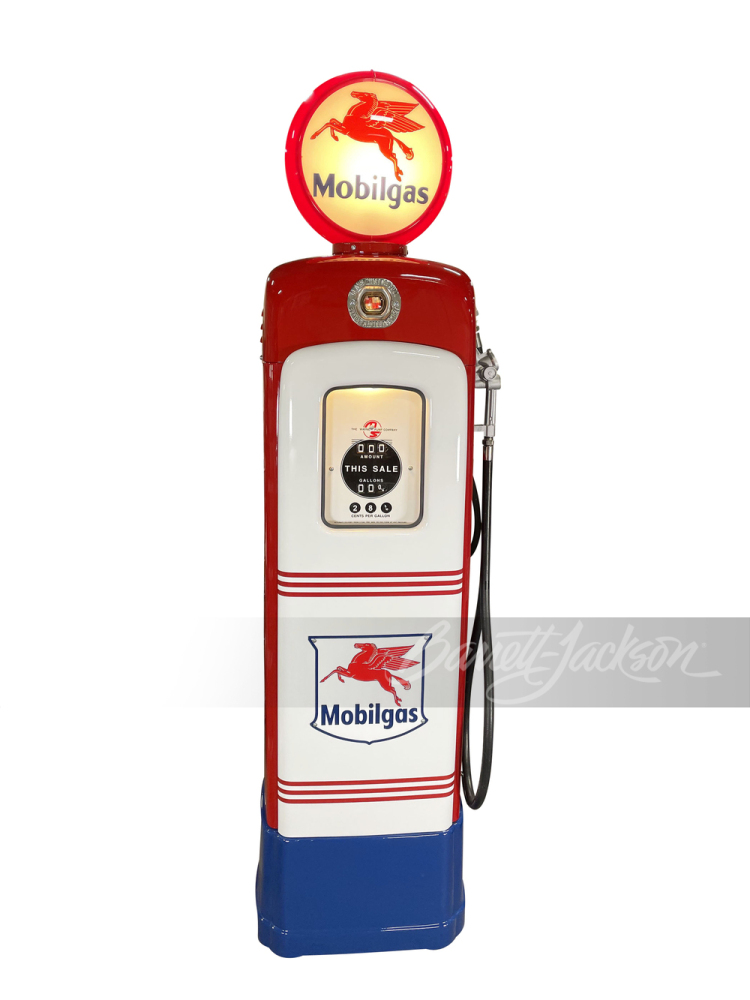 LATE 1940S MOBIL OIL M/S 80 TALL GAS PUMP