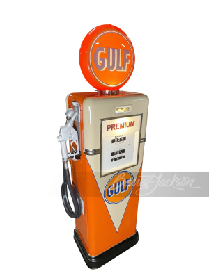 1950S GULF OIL BOWSER MODEL 585 GAS PUMP