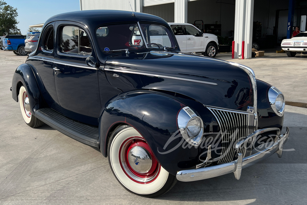 1940 FORD CUSTOM COUPE