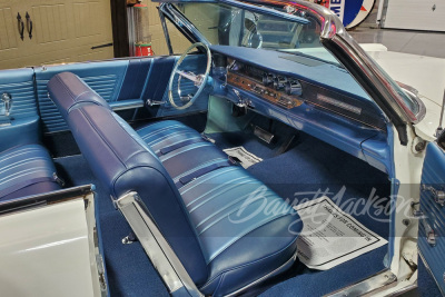 1964 PONTIAC BONNEVILLE CONVERTIBLE - 4