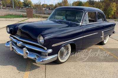 1953 FORD CRESTLINER CUSTOM COUPE - 16