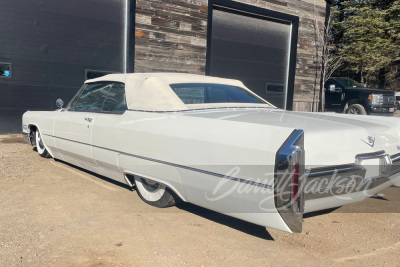 1966 CADILLAC DE VILLE CONVERTIBLE - 2