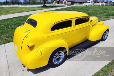 1939 CHEVROLET MASTER DELUXE CUSTOM SEDAN - 2