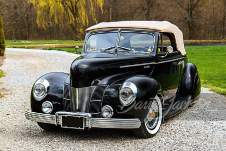 1940 FORD DELUXE CUSTOM CONVERTIBLE