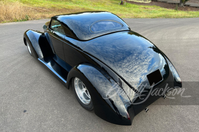 1939 FORD CUSTOM ROADSTER - 2