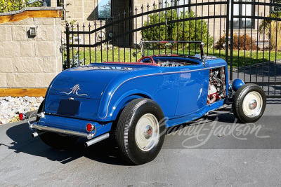 1932 FORD CUSTOM ROADSTER - 2