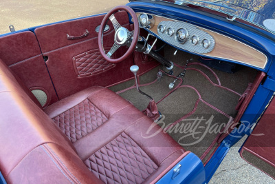 1932 FORD CUSTOM ROADSTER - 10