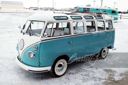 1974 VOLKSWAGEN 23-WINDOW MICROBUS RE-CREATION