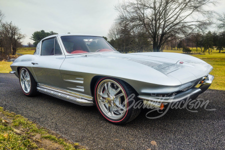 1963 CHEVROLET CORVETTE CUSTOM SPLIT-WINDOW COUPE