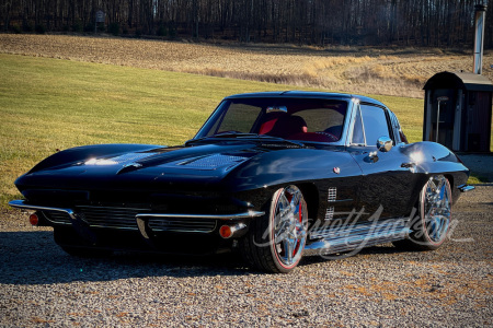 1963 CHEVROLET CORVETTE CUSTOM SPLIT-WINDOW COUPE