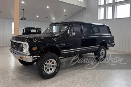 1972 CHEVROLET SUBURBAN CUSTOM SUV