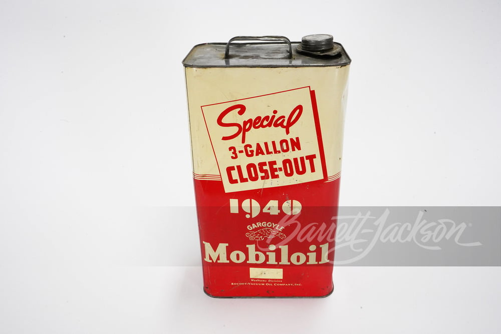 1940 GARGOYLE MOBILOIL 3-GALLON TIN