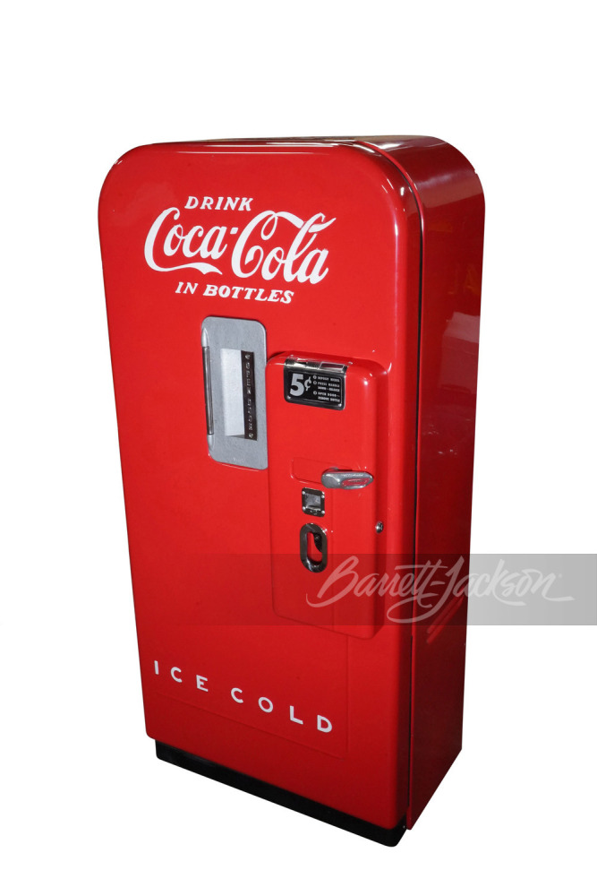 1940S COCA-COLA VENDO 39 SODA MACHINE