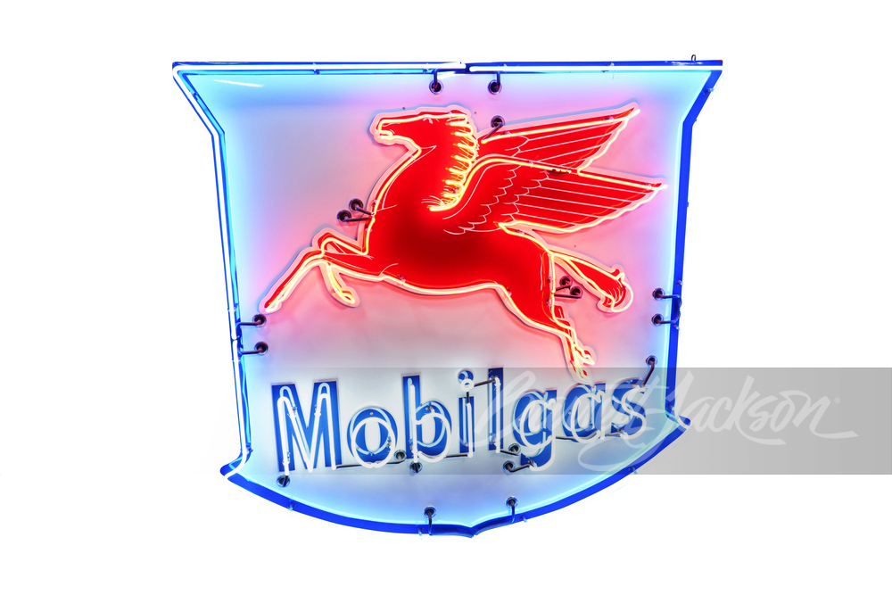 CUSTOM MOBILGAS NEON SIGN