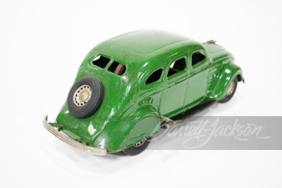 1930S COCORAN MANUFACTURING CHRYSLER AIRFLOW WIND-UP TOY - 2