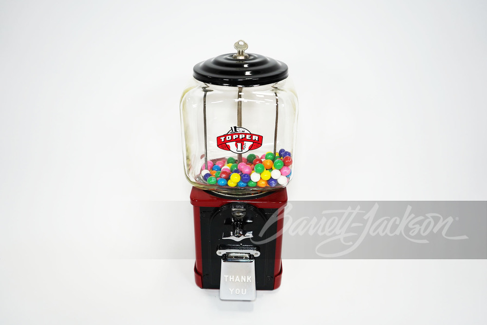 1940S TOPPER COIN-OPERATED GUMBALL MACHINE