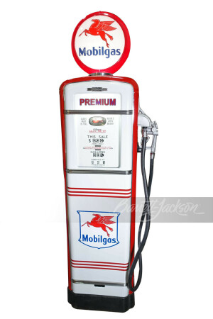 1940s MOBIL OIL GILBARCO MODEL #96 GAS PUMP