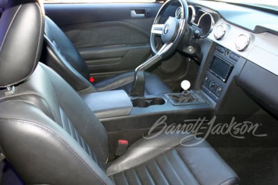 2007 FORD MUSTANG CUSTOM COUPE - 4