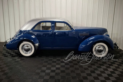 1941 GRAHAM HOLLYWOOD SEDAN - 5