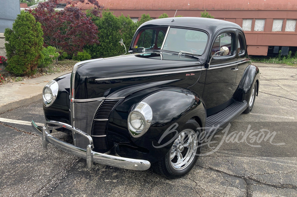 1940 FORD CUSTOM COUPE