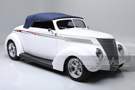 1937 FORD CUSTOM CONVERTIBLE