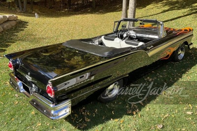 1957 FORD FAIRLANE SUNLINER CONVERTIBLE - 2