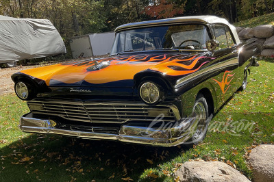 1957 FORD FAIRLANE SUNLINER CONVERTIBLE - 6