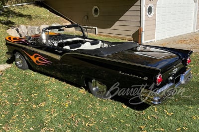 1957 FORD FAIRLANE SUNLINER CONVERTIBLE - 10