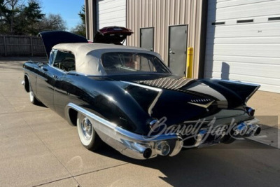 1957 CADILLAC ELDORADO BIARRITZ CONVERTIBLE - 3