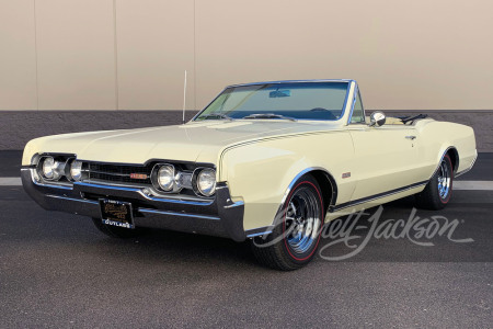 1967 OLDSMOBILE CUTLASS SUPREME CONVERTIBLE