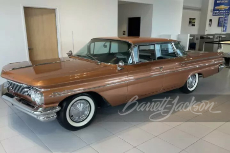 1960 PONTIAC STAR CHIEF SEDAN