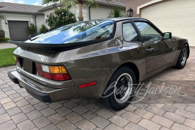 1983 PORSCHE 944 - 2