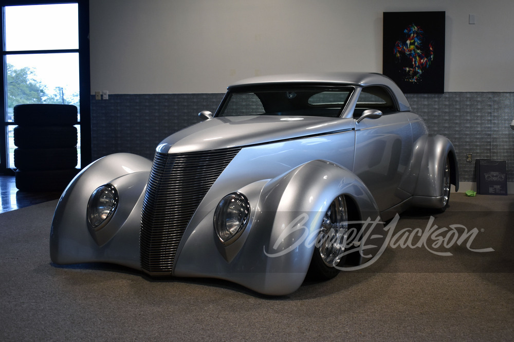 1937 FORD CUSTOM ROADSTER