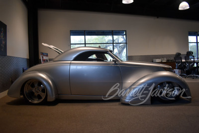 1937 FORD CUSTOM ROADSTER - 5