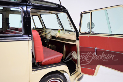 1973 VOLKSWAGEN TYPE II 23-WINDOW MICROBUS RE-CREATION - 26