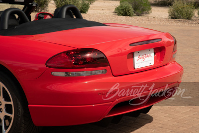 2004 DODGE VIPER ROADSTER - 17