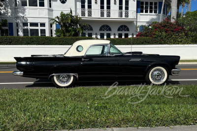 1957 FORD THUNDERBIRD CONVERTIBLE - 16