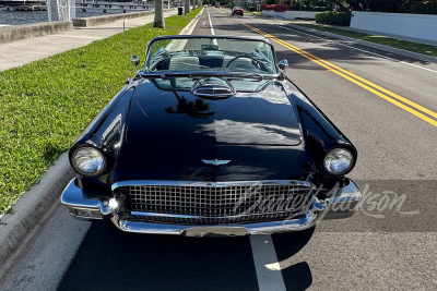 1957 FORD THUNDERBIRD CONVERTIBLE - 31