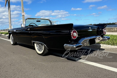 1957 FORD THUNDERBIRD CONVERTIBLE - 33