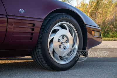 1993 CHEVROLET CORVETTE 40TH ANNIVERSARY COUPE - 17