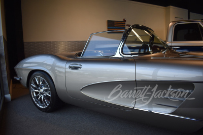 1961 CHEVROLET CORVETTE CUSTOM CONVERTIBLE - 17