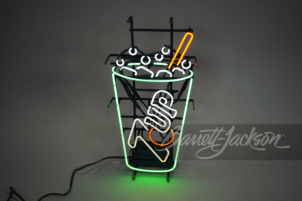 NEWER 7UP SODA NEON SIGN