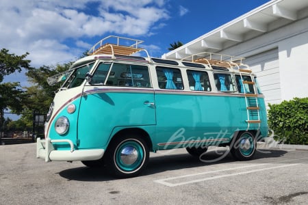 1972 VOLKSWAGEN 23-WINDOW MICROBUS RE-CREATION