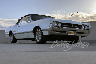 1966 OLDSMOBILE 442 CONVERTIBLE - 8