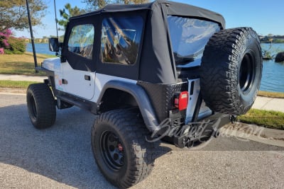 1993 JEEP WRANGLER CUSTOM SUV - 2