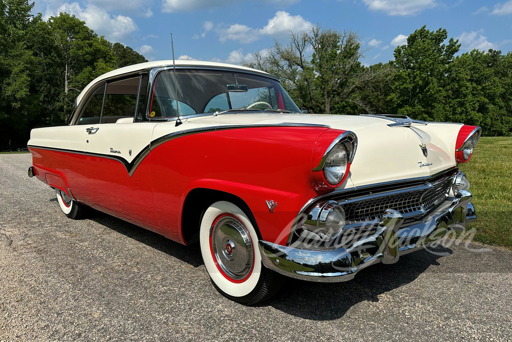 1955 FORD FAIRLANE VICTORIA