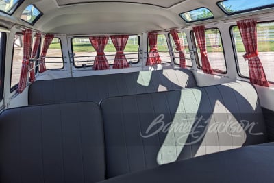 1974 VOLKSWAGEN 23-WINDOW MICROBUS RE-CREATION - 7