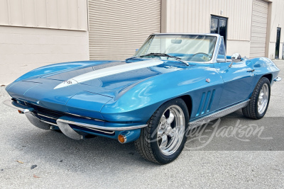 1965 CHEVROLET CORVETTE CONVERTIBLE - 8